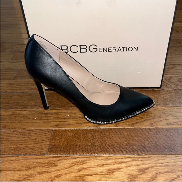 BCBGeneration Hawti Pointed Toe Pump Black Women’s 9 Silver Ball Chain Accent - Picture 5 of 15